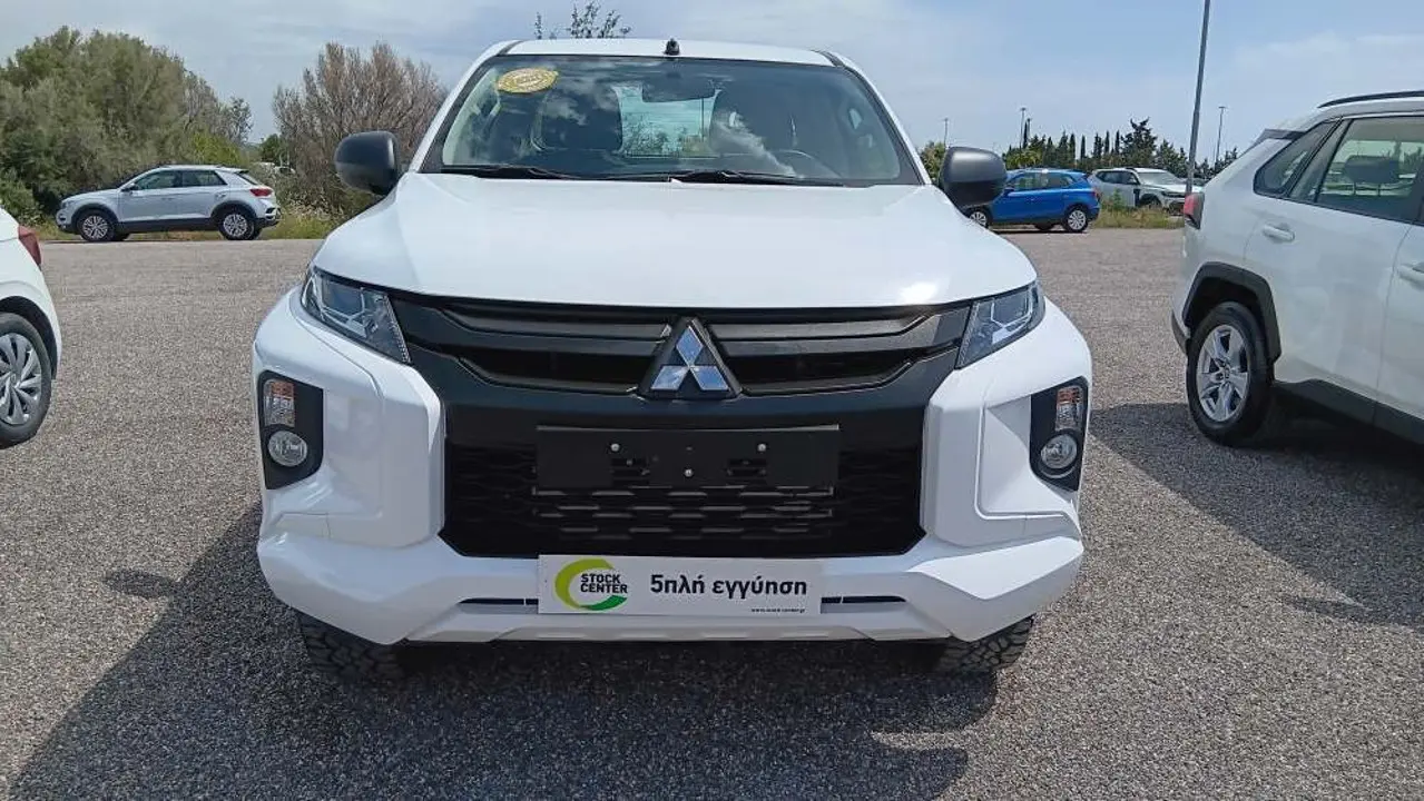 Mitsubishi L200 - View 2