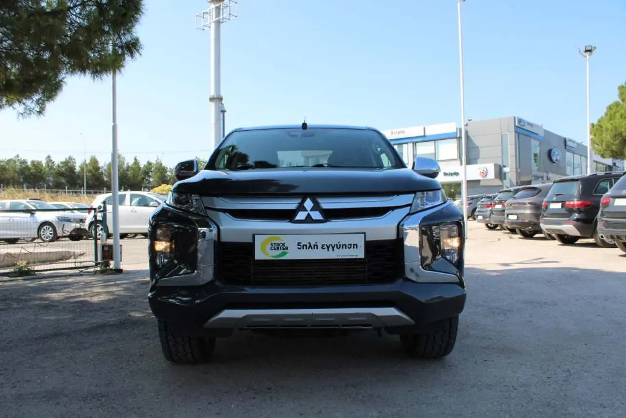 Mitsubishi L200 - View 2