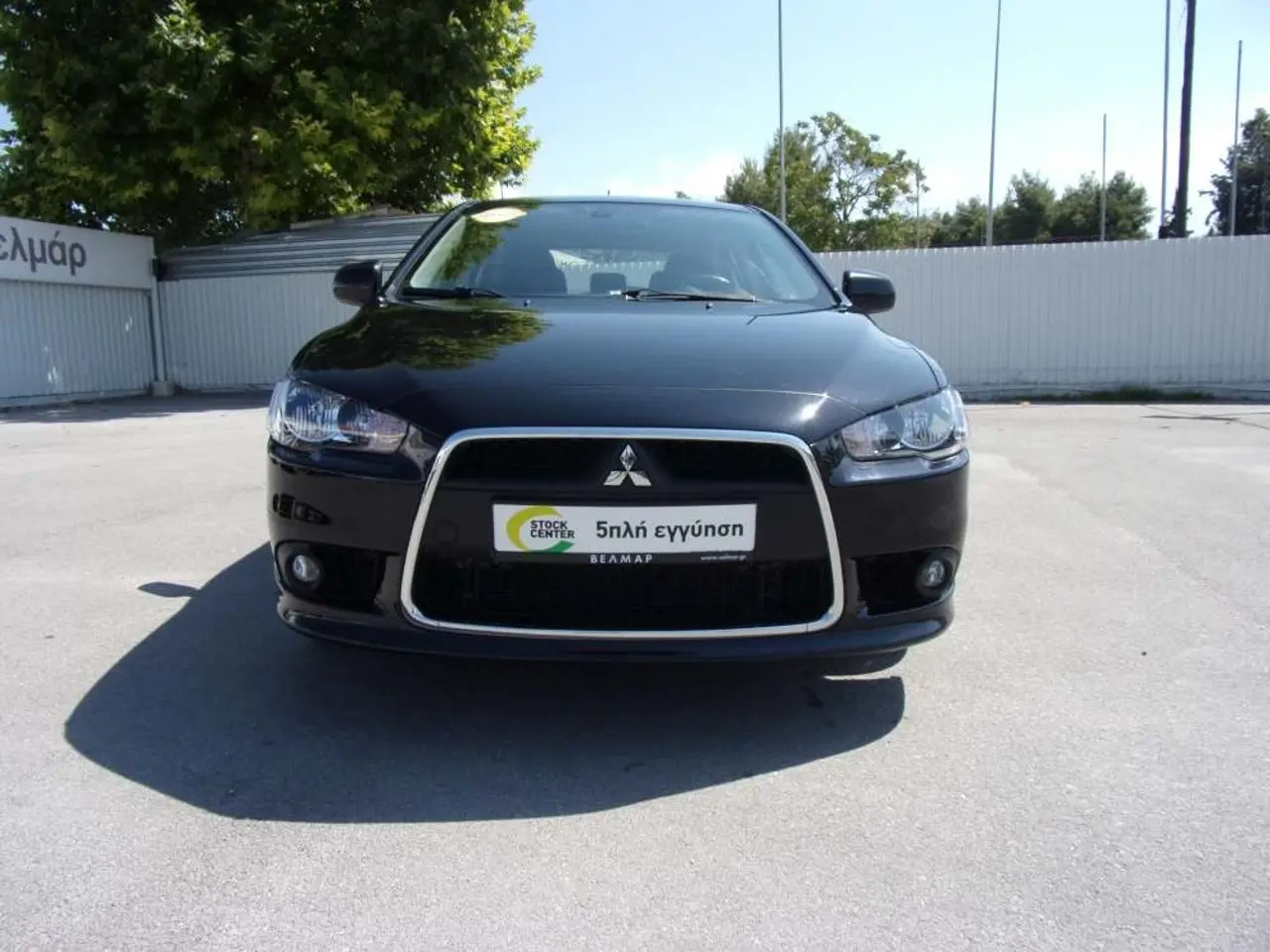 Mitsubishi Lancer - View 3