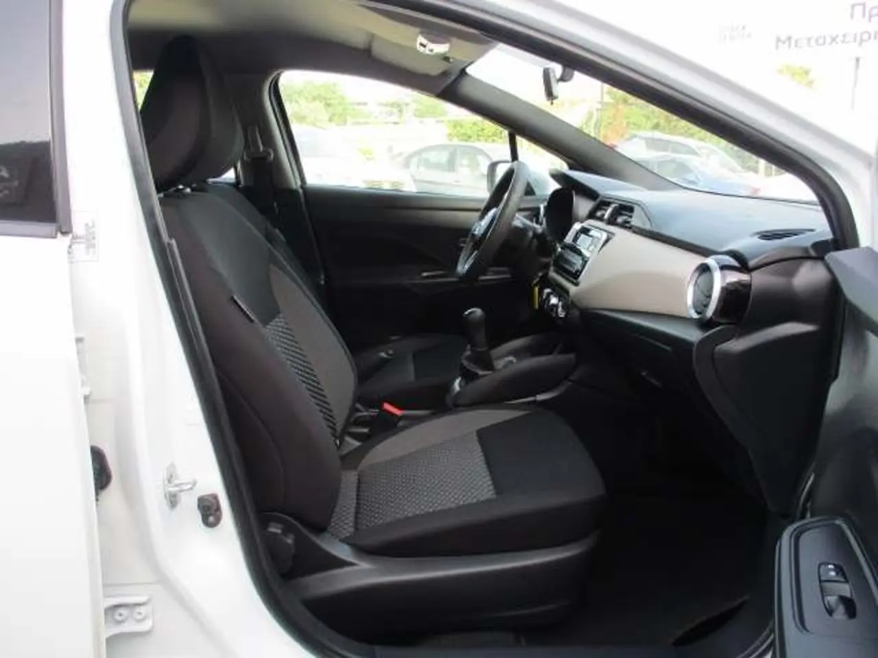 https://cdn.autoq.gr/websites/stock-center.gr/images/vehicles/nissan-micra-5-hronia-eggyisi-energy-aspro-2019-0/img_6211_0.jpg
