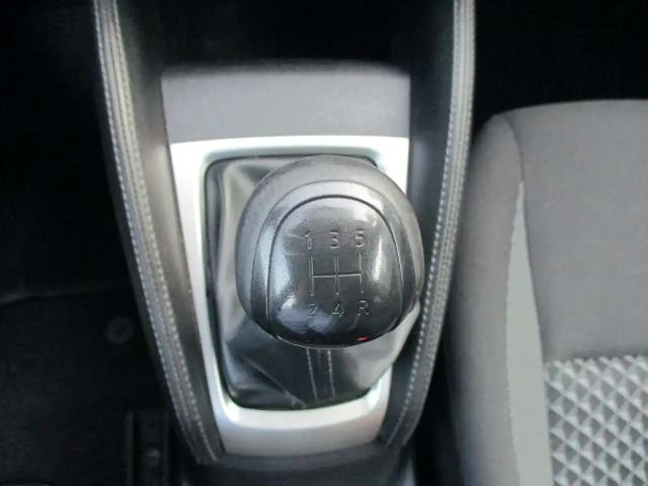 https://cdn.autoq.gr/websites/stock-center.gr/images/vehicles/nissan-micra-5-hronia-eggyisi-energy-aspro-2019-0/img_6221_0.jpg