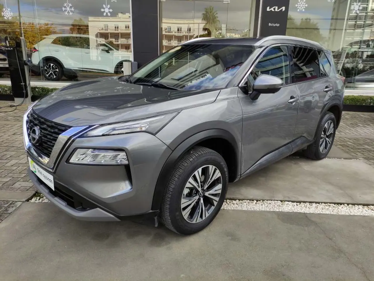 Nissan X-Trail - View 3