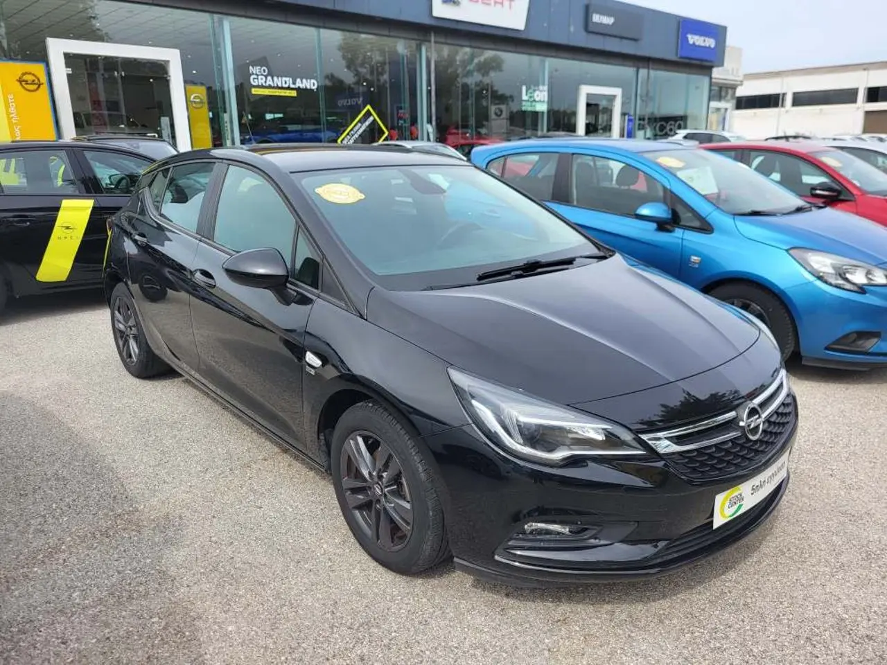Opel Astra - View 1