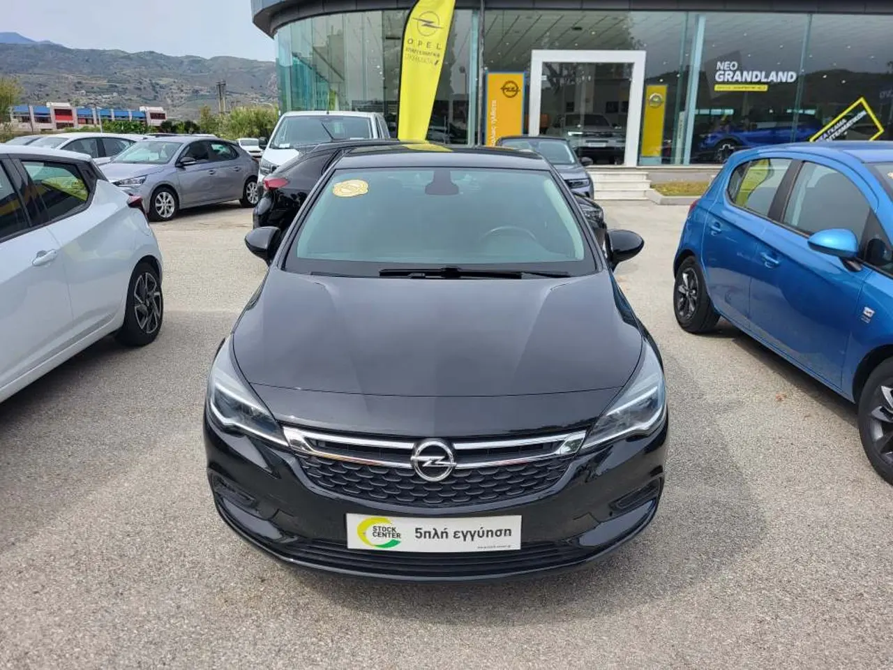 Opel Astra - View 2