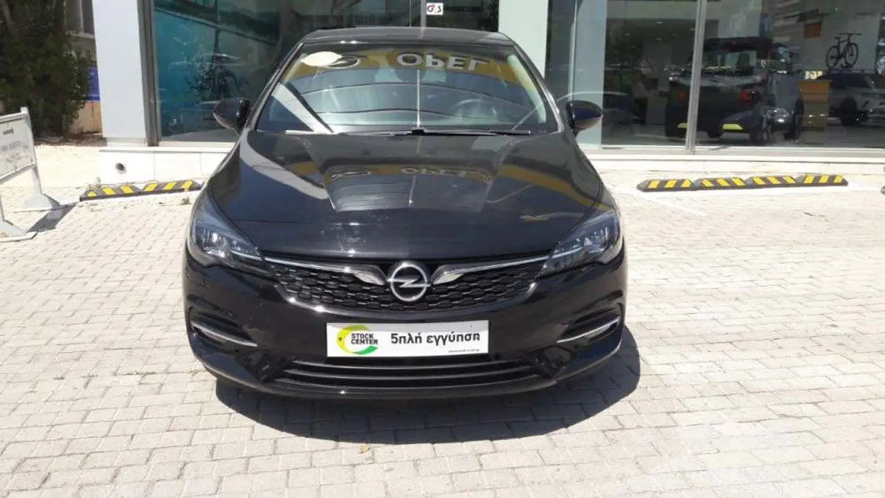 Opel Astra - View 2