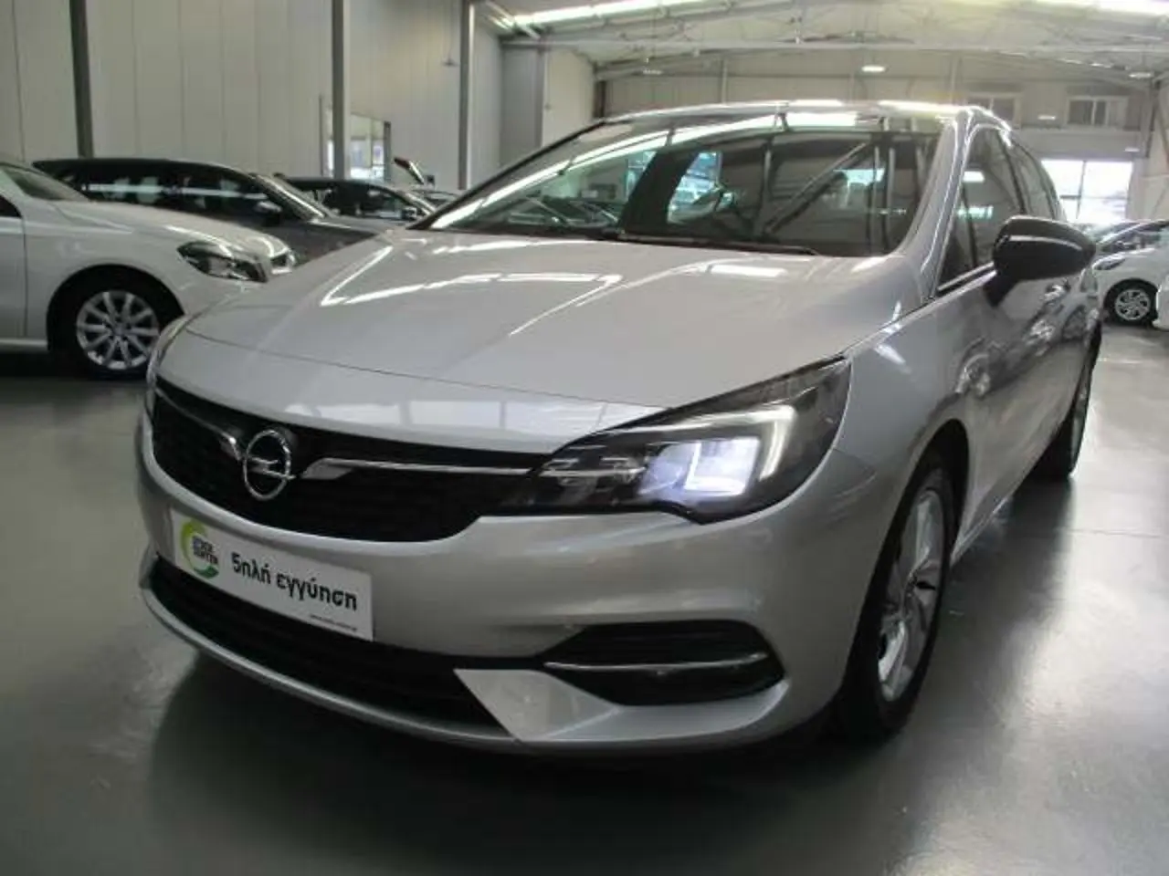 Opel Astra - View 3