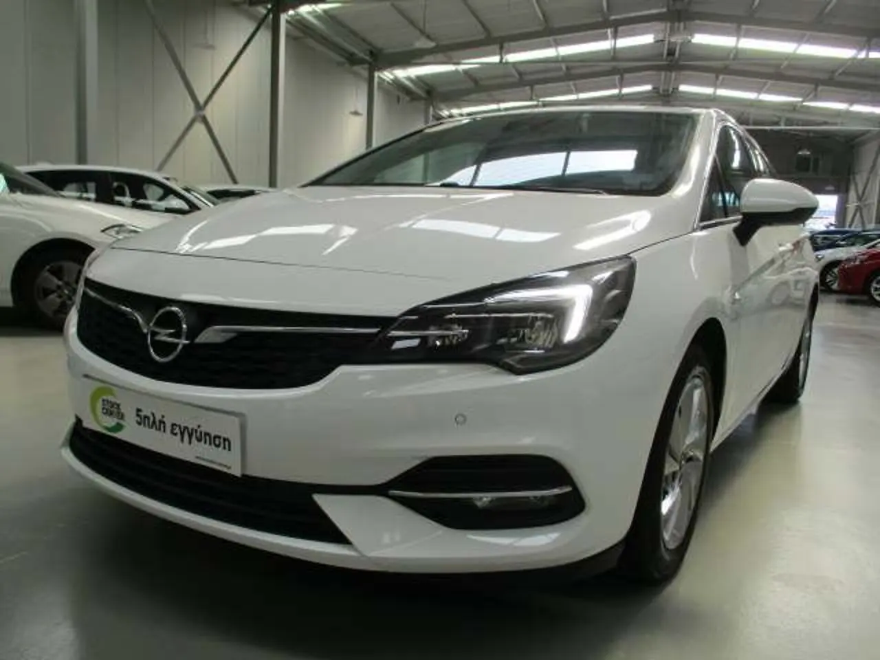 Opel Astra - View 3