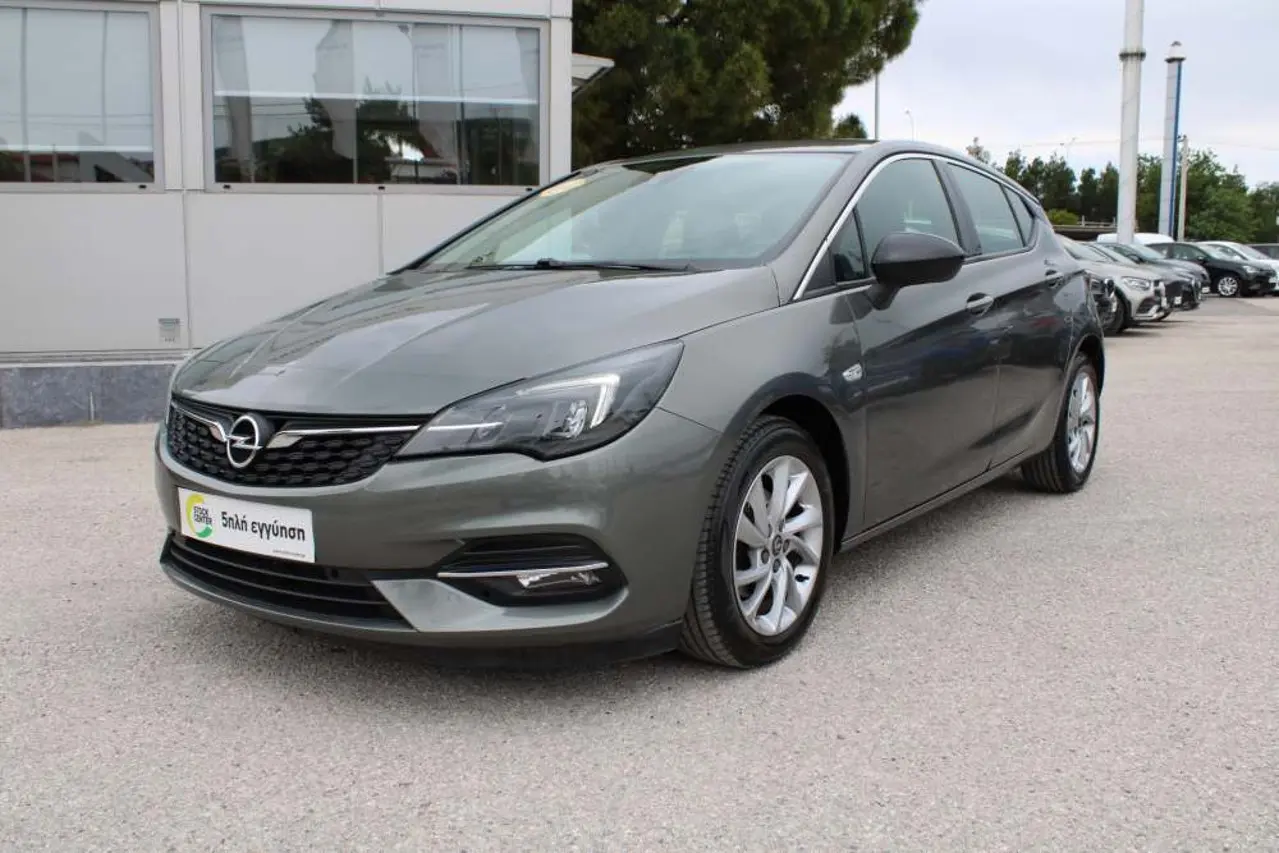Opel Astra - View 3