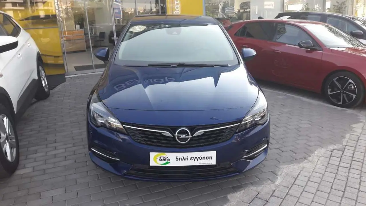 Opel Astra - View 2