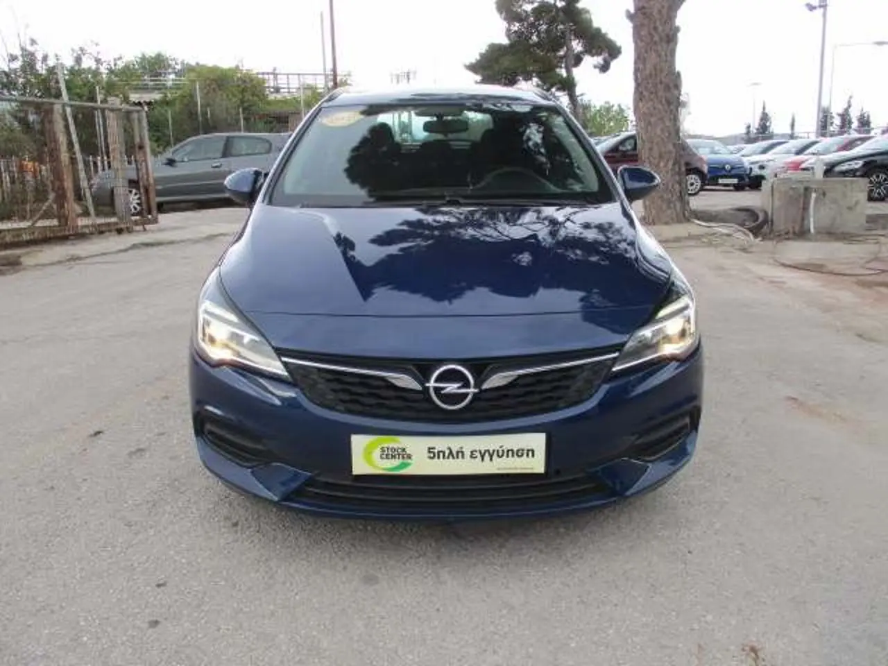 Opel Astra - View 2