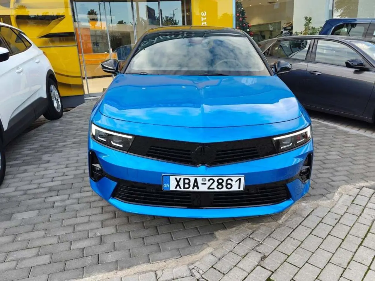 Opel Astra - View 2