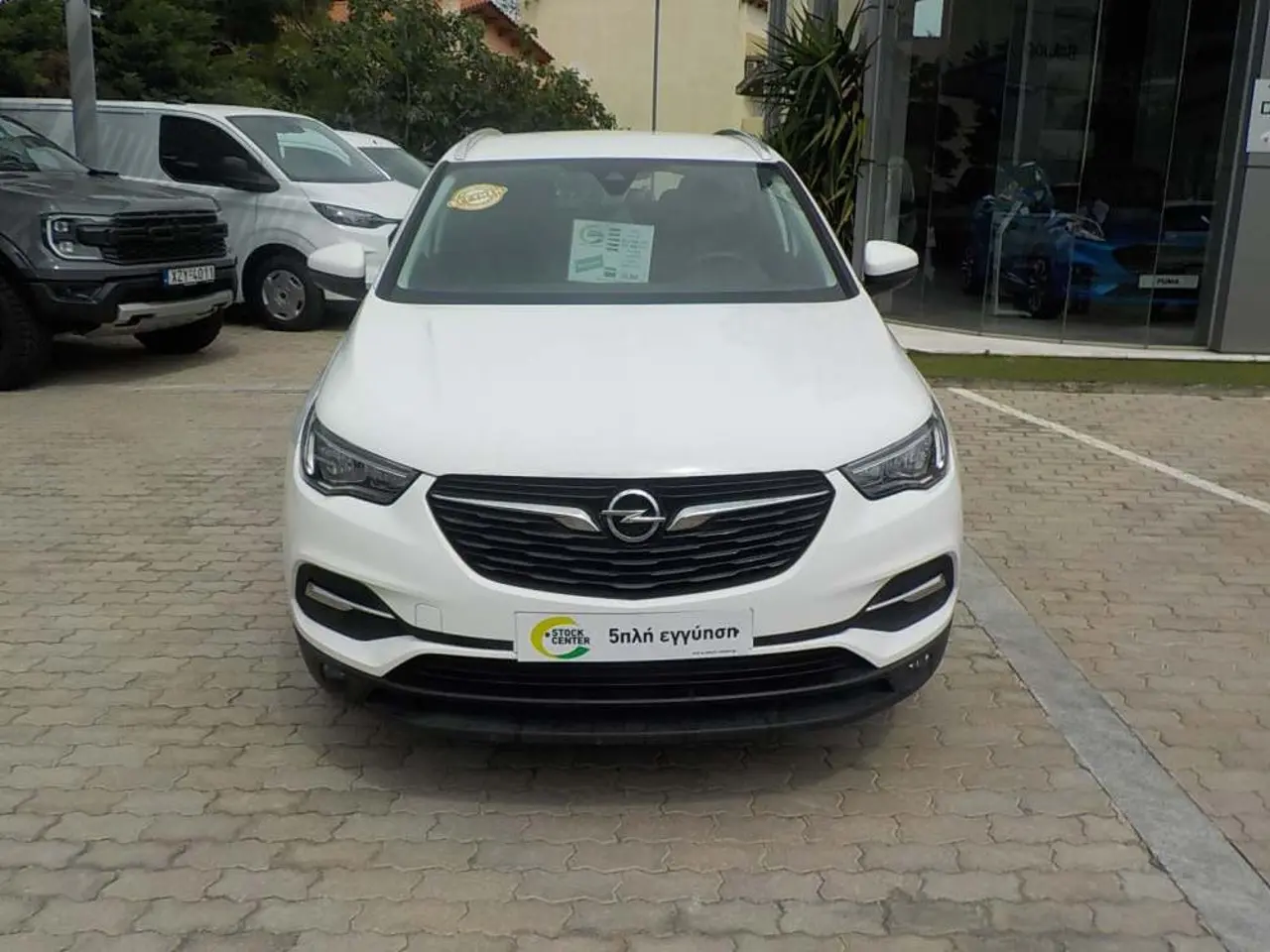 Opel Grandland - View 2