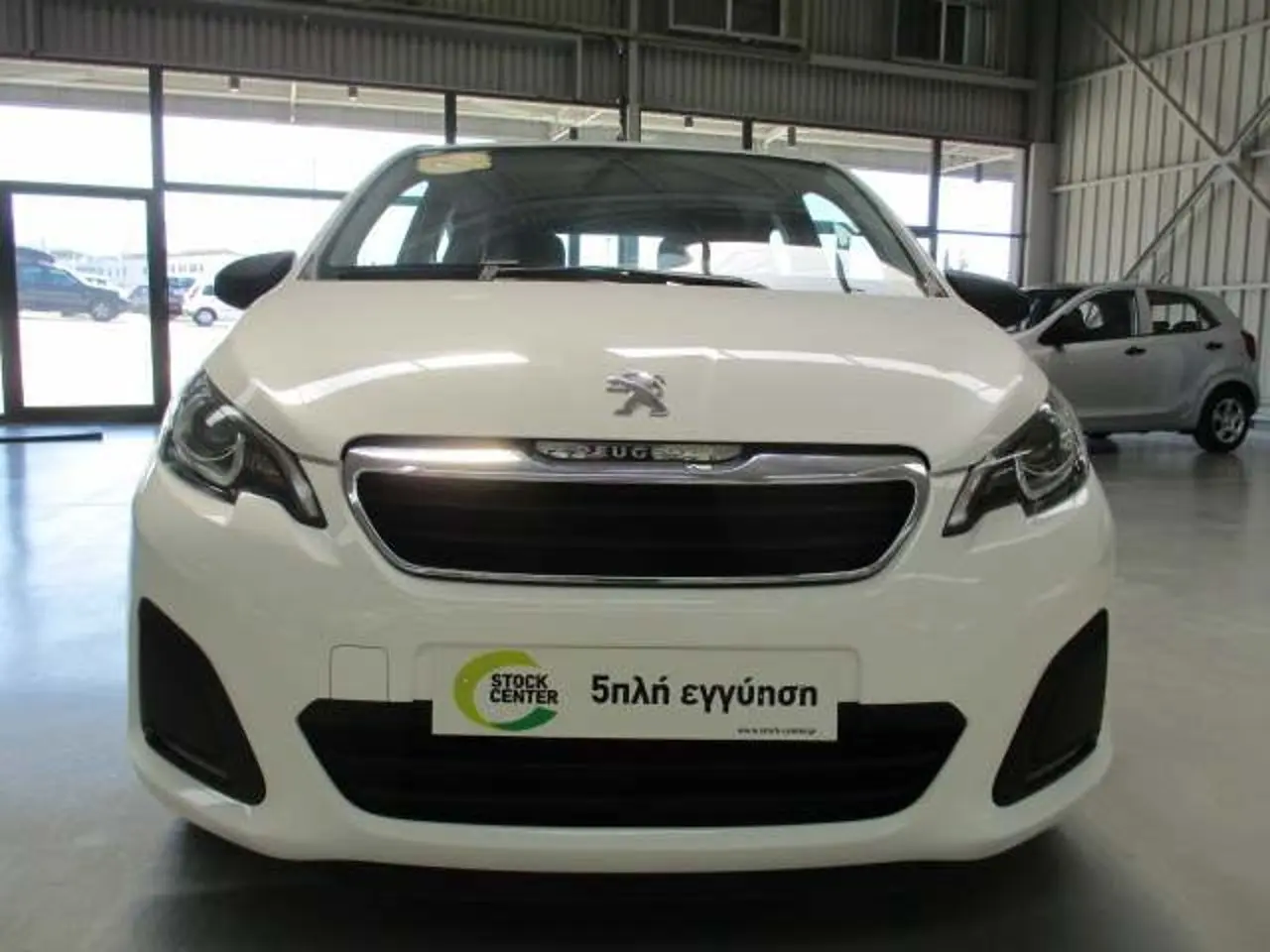 Peugeot 108 - View 2