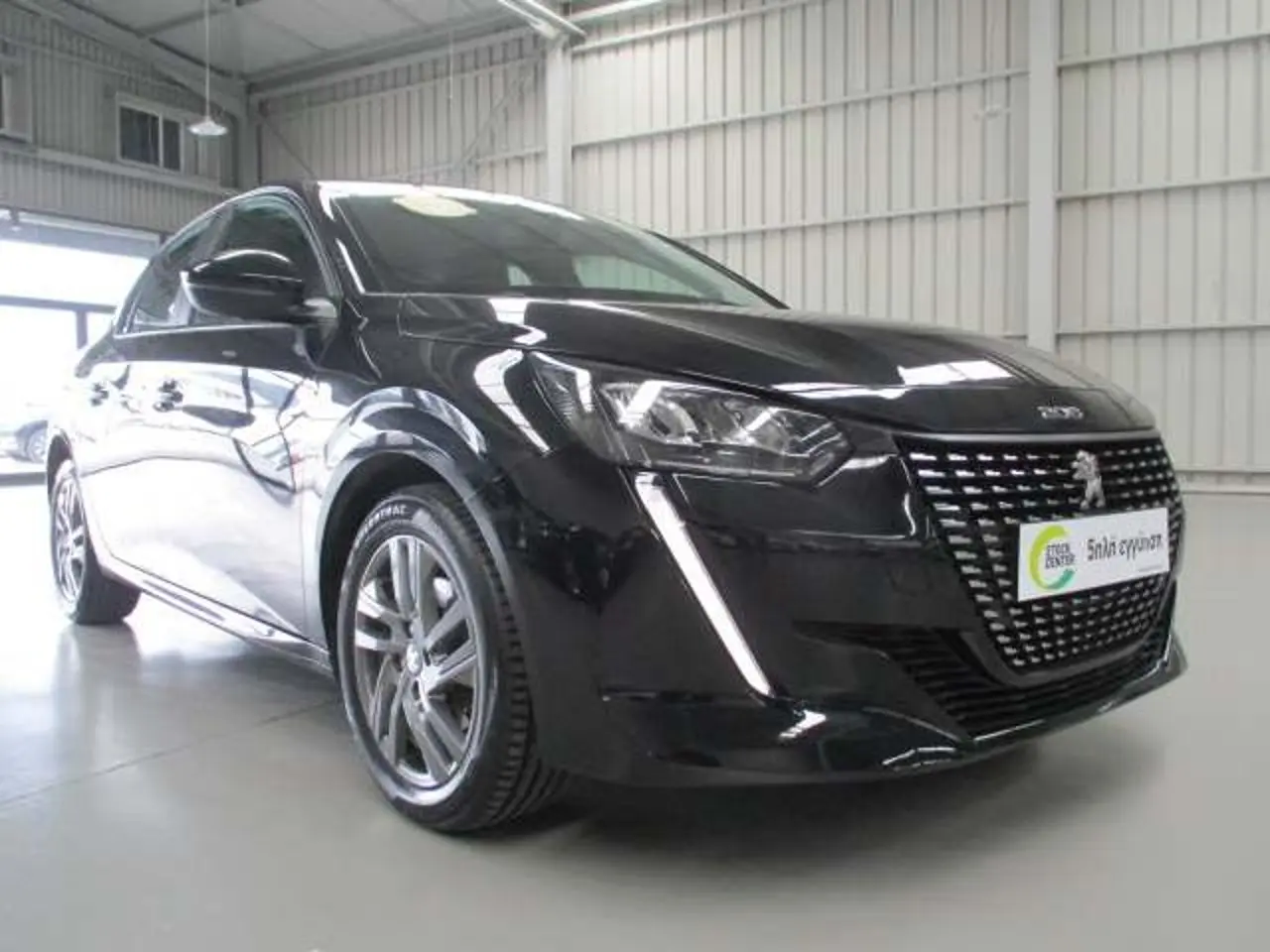 Peugeot 208 - View 1