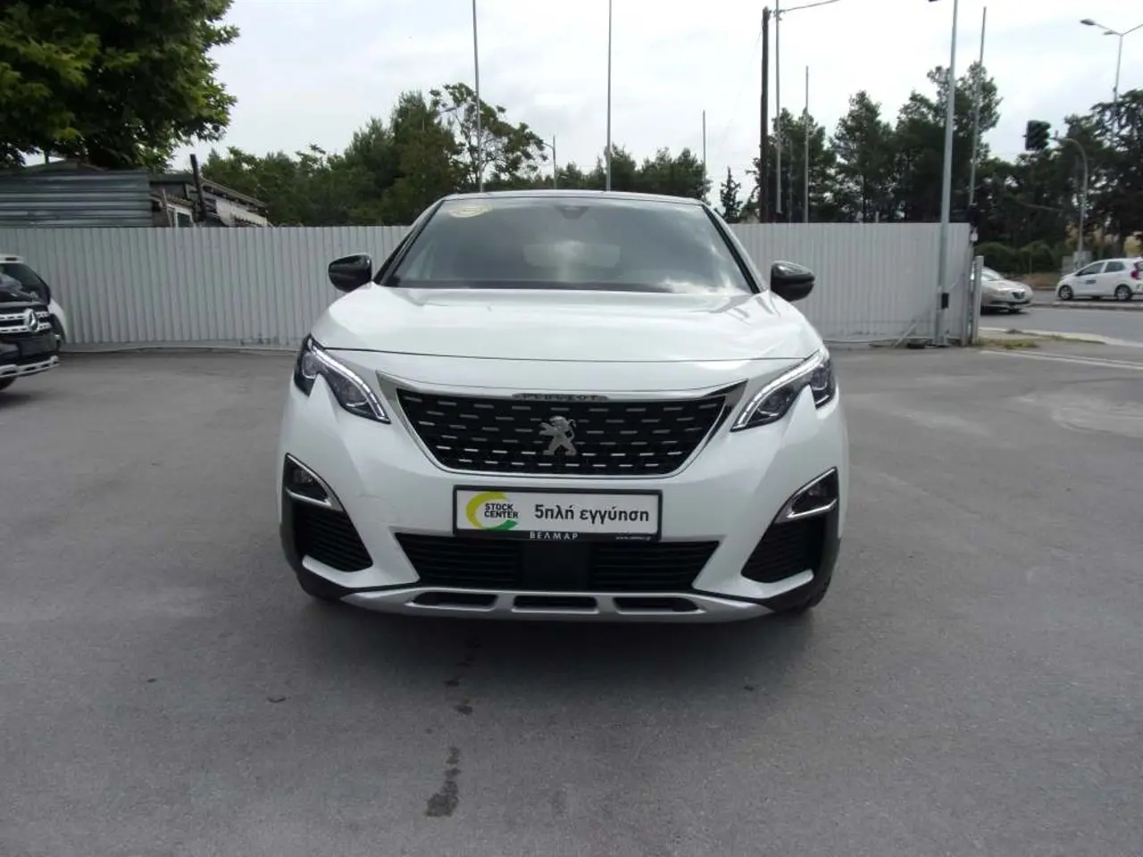 Peugeot 3008 - View 3