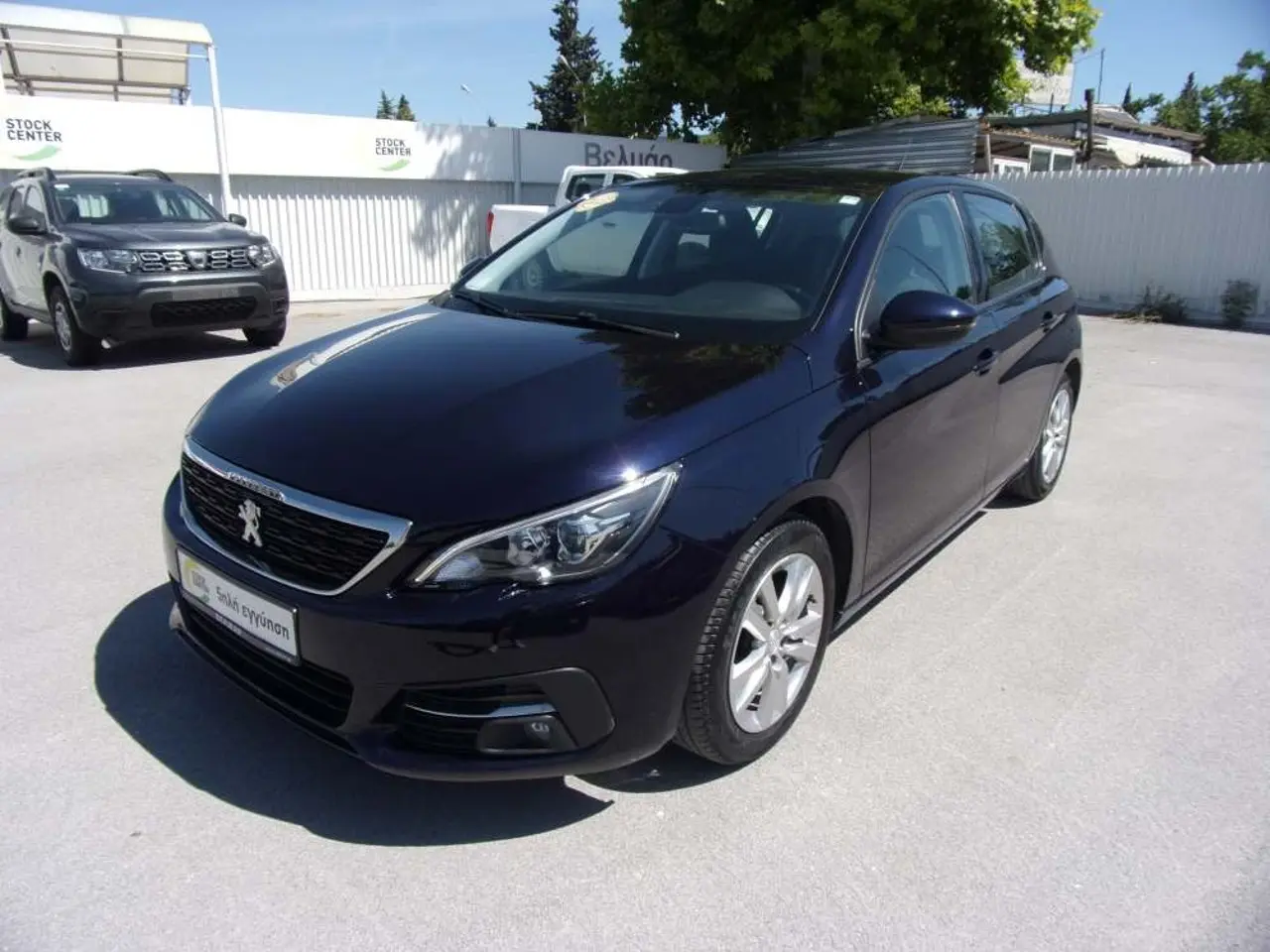Peugeot 308 - View 3
