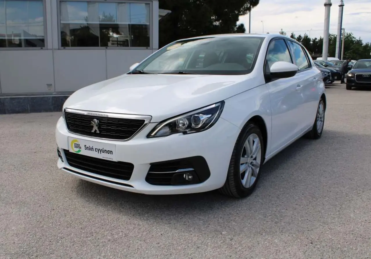Peugeot 308 - View 3
