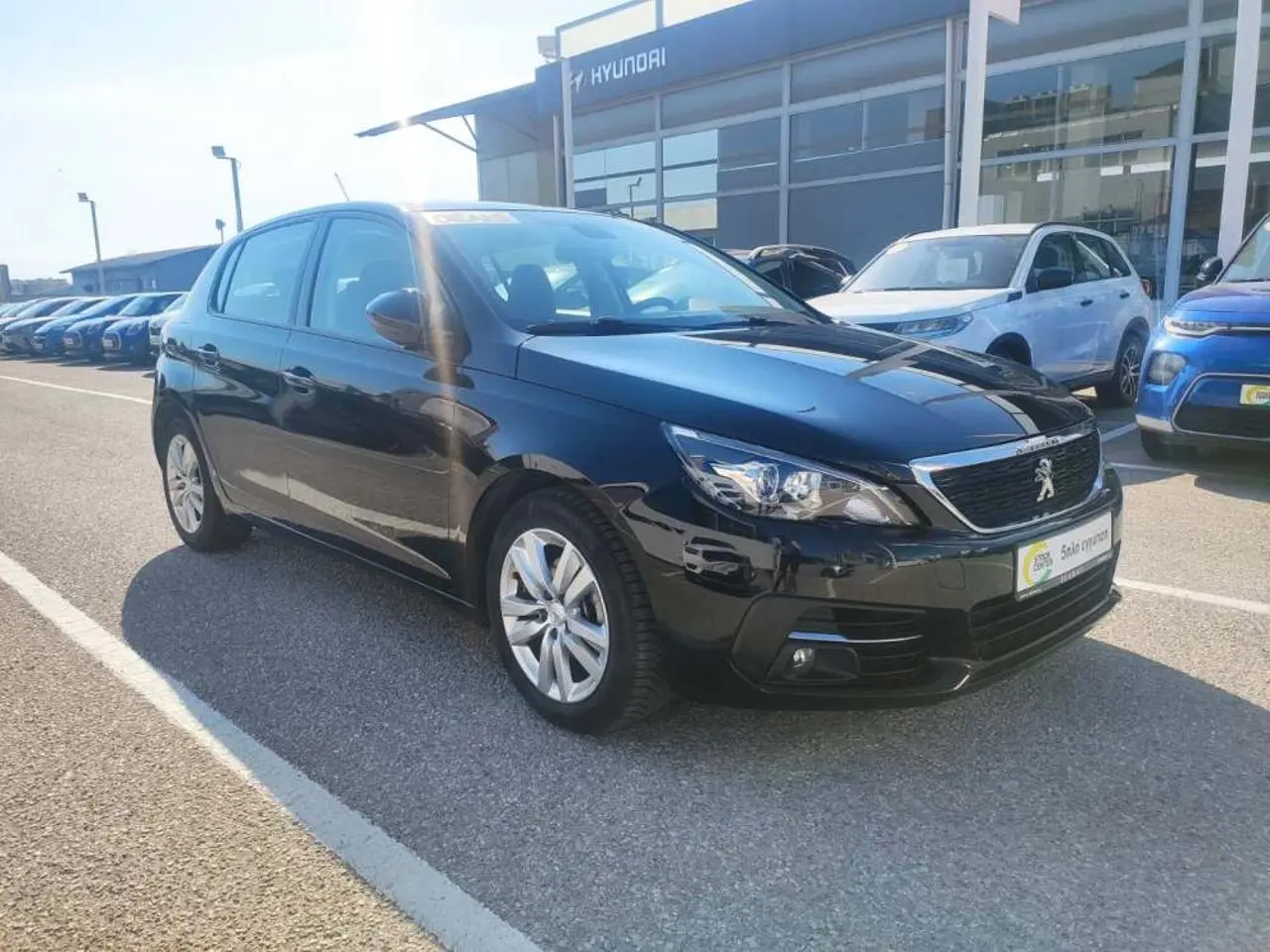 Peugeot 308 - View 2