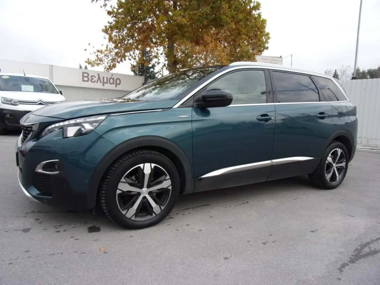 Peugeot 5008 - View 3