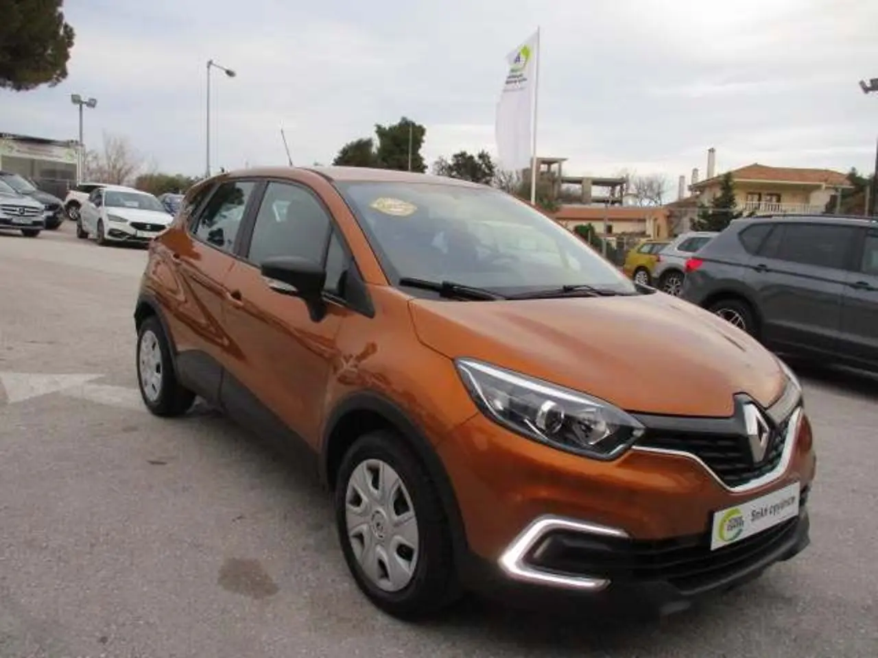 Renault Captur - View 1