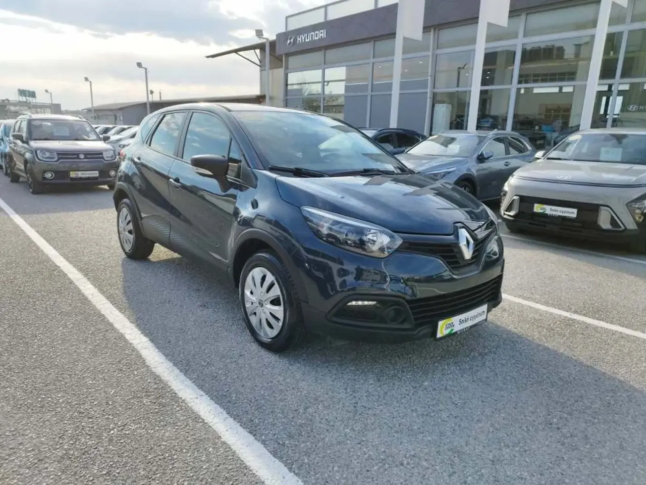 Renault Captur - View 1