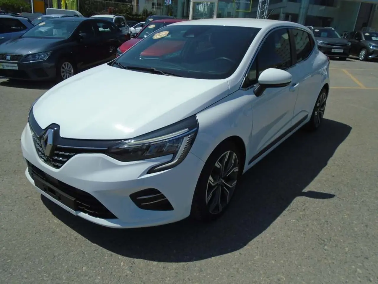 Renault Clio - View 1