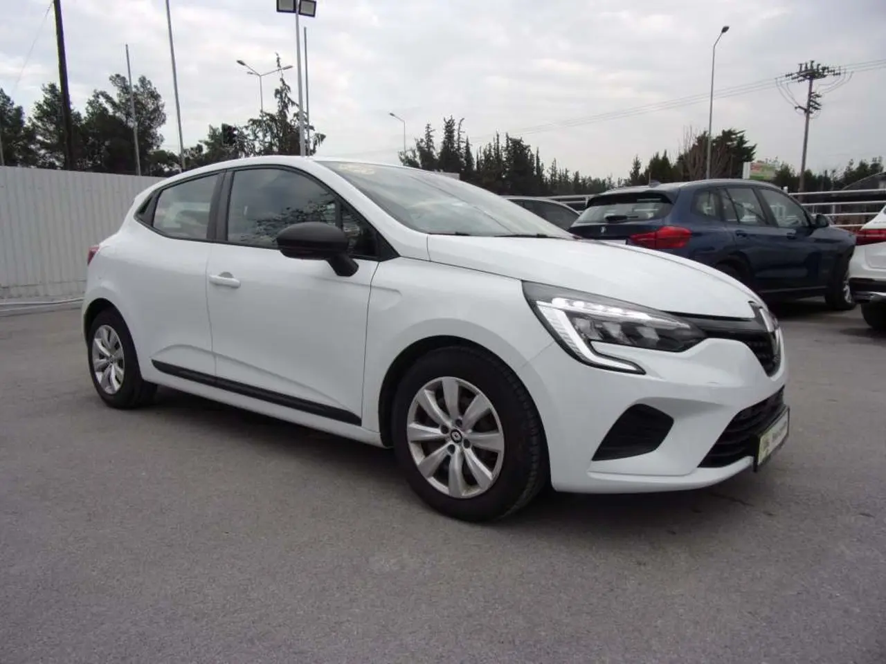 Renault Clio - View 1