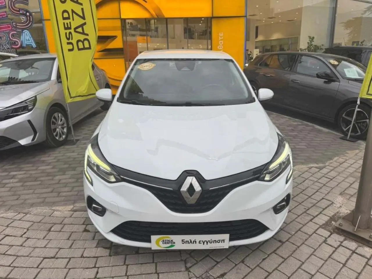 Renault Clio - View 2
