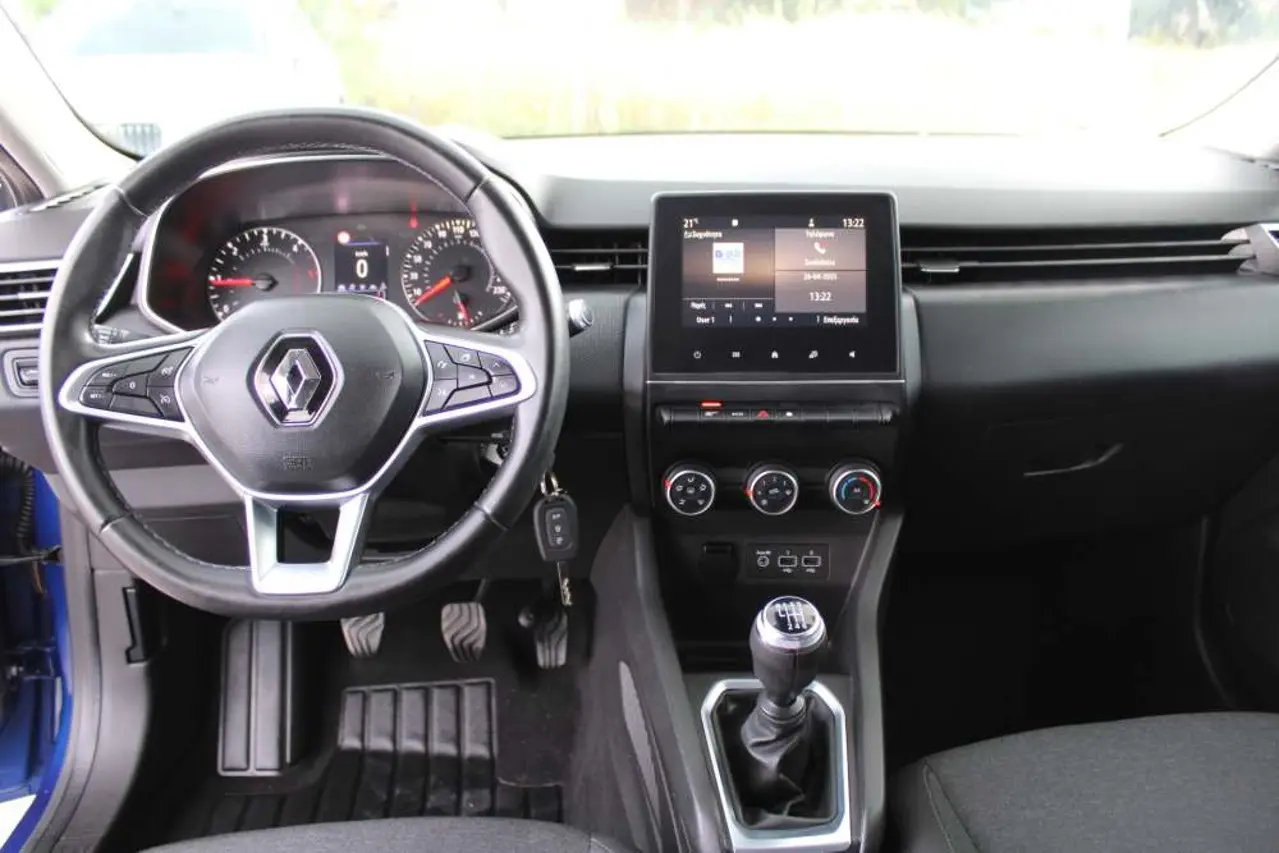 https://cdn.autoq.gr/websites/stock-center.gr/images/vehicles/renault-clio-5-hronia-eggyisi-expression-diesel-mple-2019/renault-clio-xee5475-11.jpg