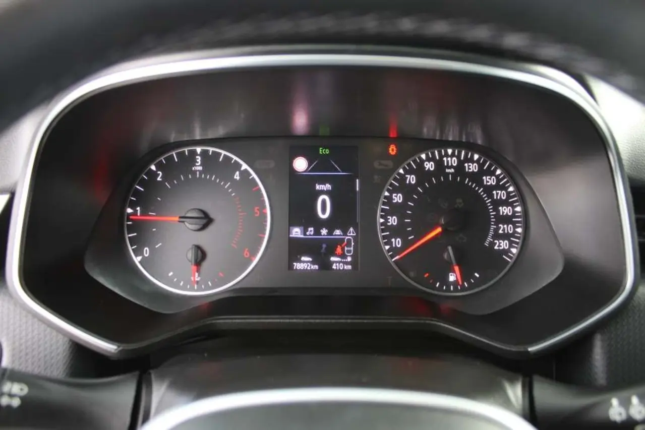 https://cdn.autoq.gr/websites/stock-center.gr/images/vehicles/renault-clio-5-hronia-eggyisi-expression-diesel-mple-2019/renault-clio-xee5475-9.jpg