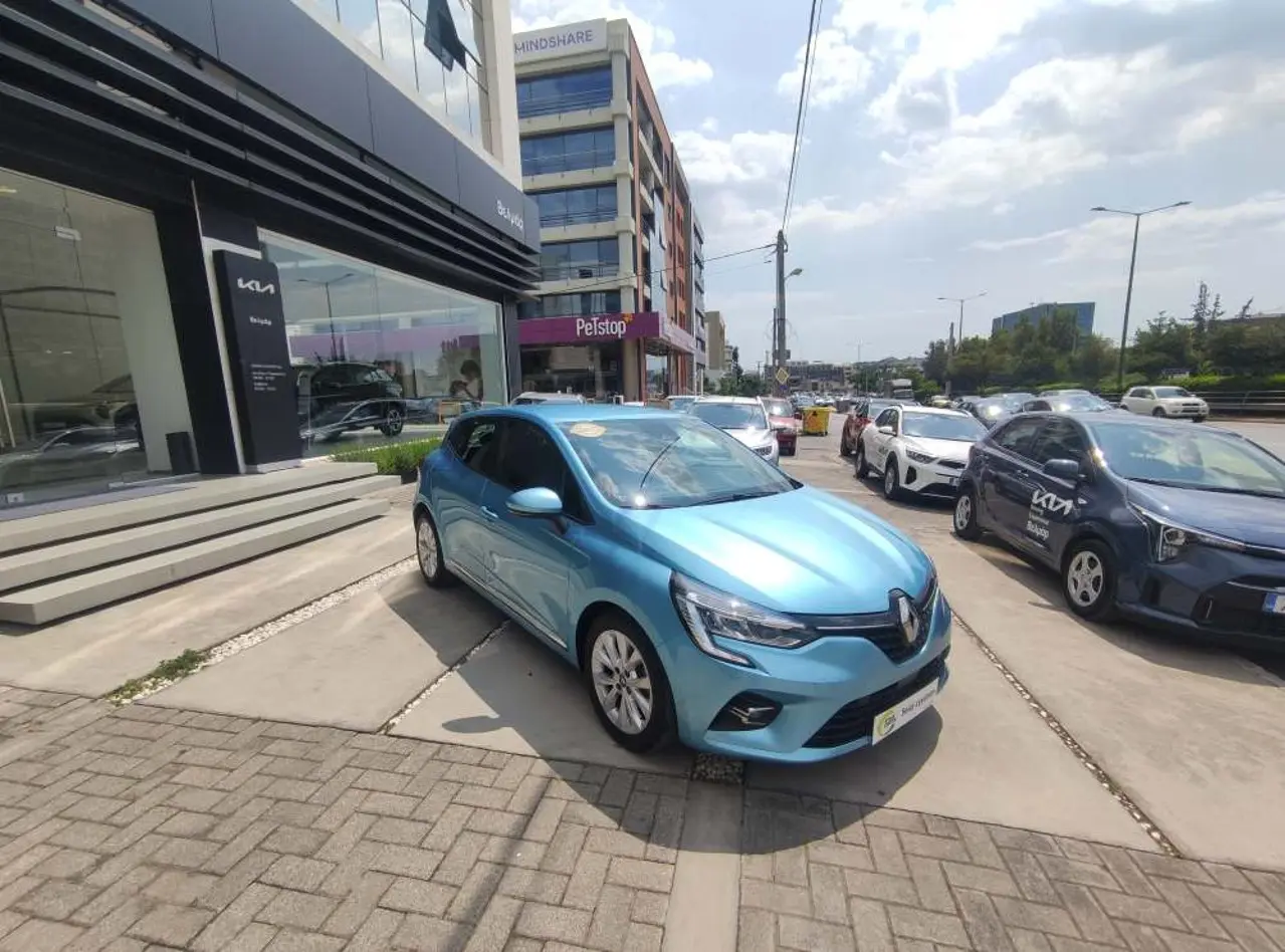 Renault Clio - View 1