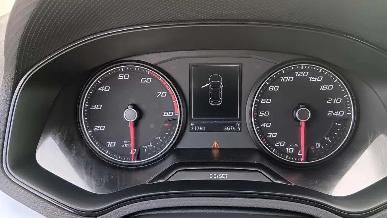 https://cdn.autoq.gr/websites/stock-center.gr/images/vehicles/seat-ibiza-5-hronia-eggyisi-reference-gkri-2021/20250528_165850.jpg