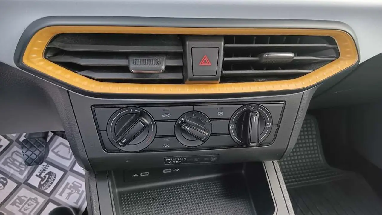 https://cdn.autoq.gr/websites/stock-center.gr/images/vehicles/seat-ibiza-5-hronia-eggyisi-reference-gkri-2021/20250528_165906.jpg
