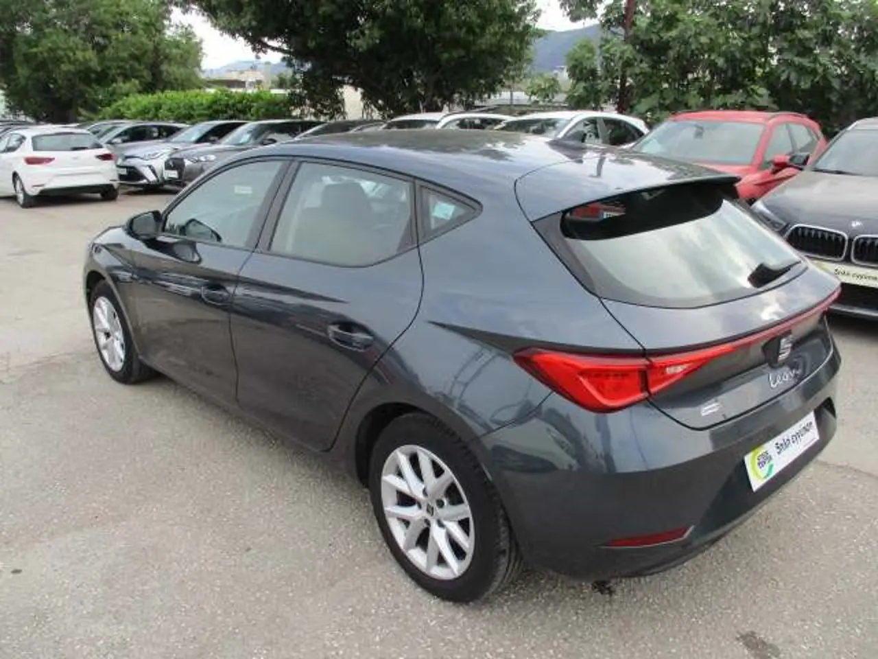 https://cdn.autoq.gr/websites/stock-center.gr/images/vehicles/seat-leon-5-hronia-eggyisi-business-10-tsi-110hp-gkri-2020/img_6065.jpg