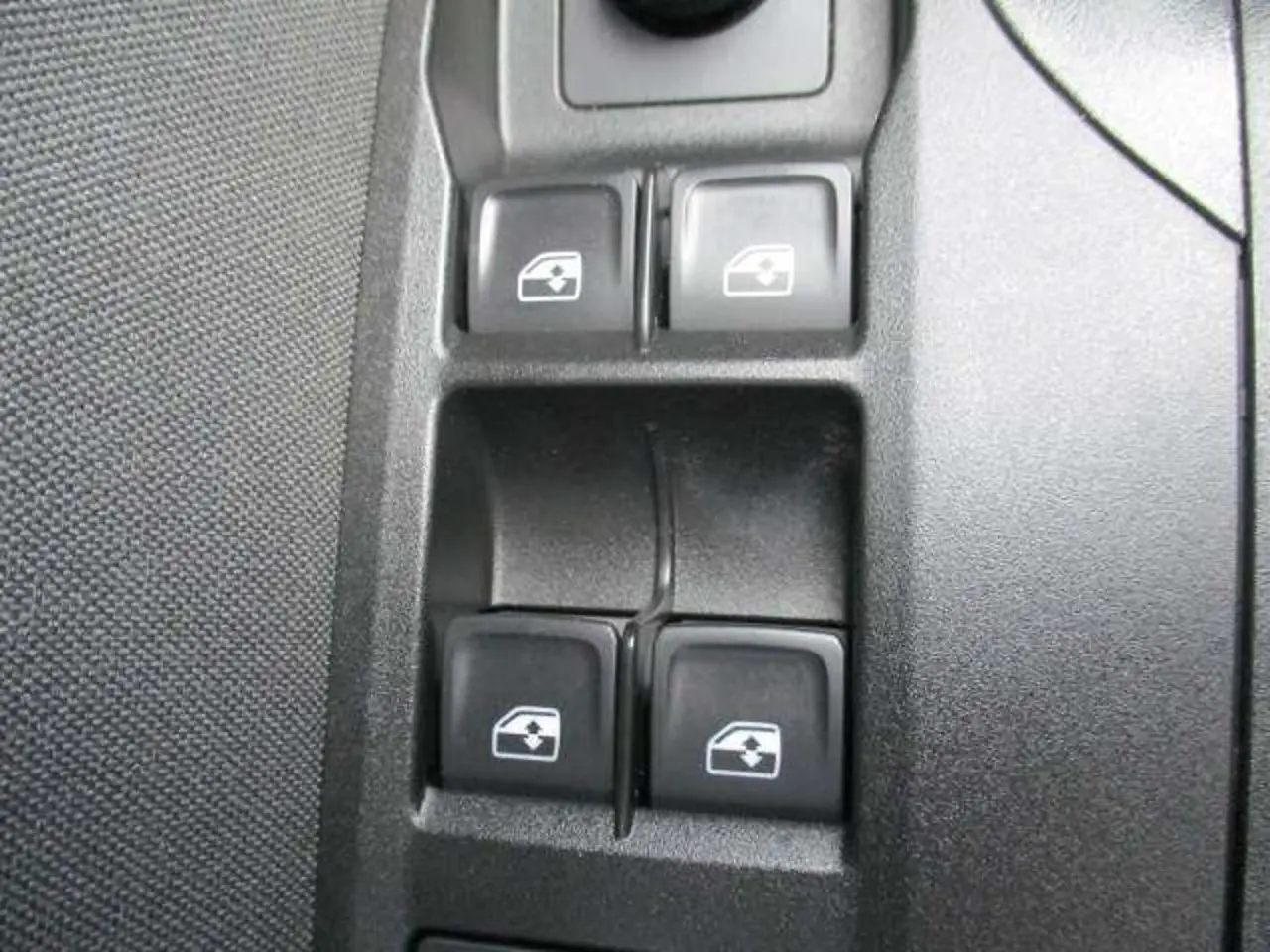 https://cdn.autoq.gr/websites/stock-center.gr/images/vehicles/seat-leon-5-hronia-eggyisi-business-10-tsi-110hp-gkri-2020/img_6077.jpg