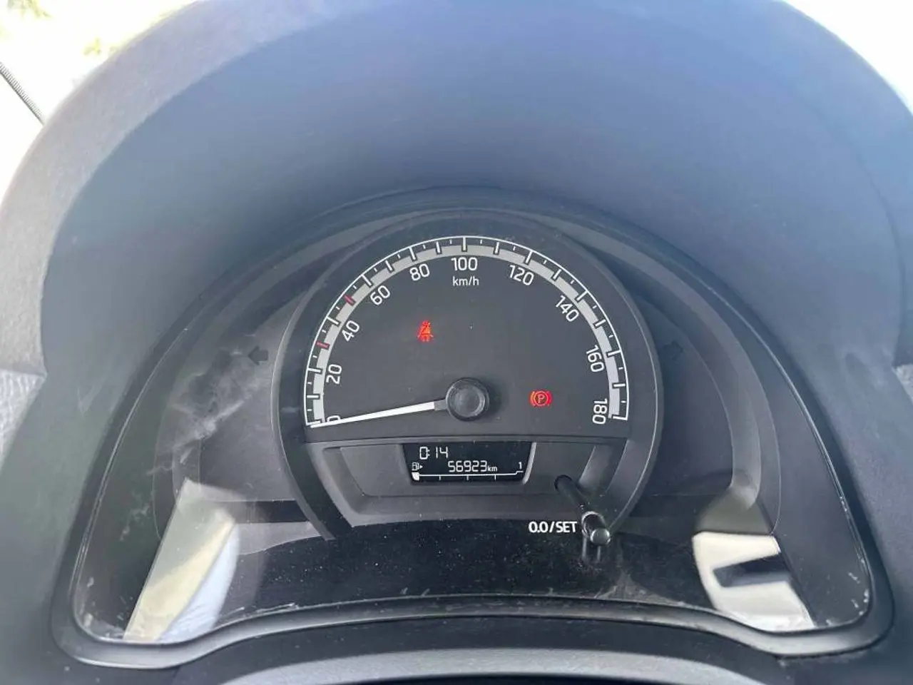 https://cdn.autoq.gr/websites/stock-center.gr/images/vehicles/skoda-citigo-5-xronia-eggyisi-active-aspro-2018/img_7139.jpg