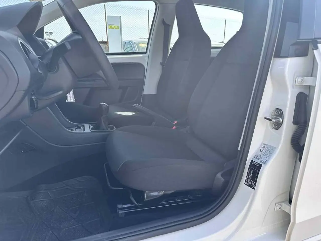 https://cdn.autoq.gr/websites/stock-center.gr/images/vehicles/skoda-citigo-5-xronia-eggyisi-active-aspro-2018/img_7148.jpg