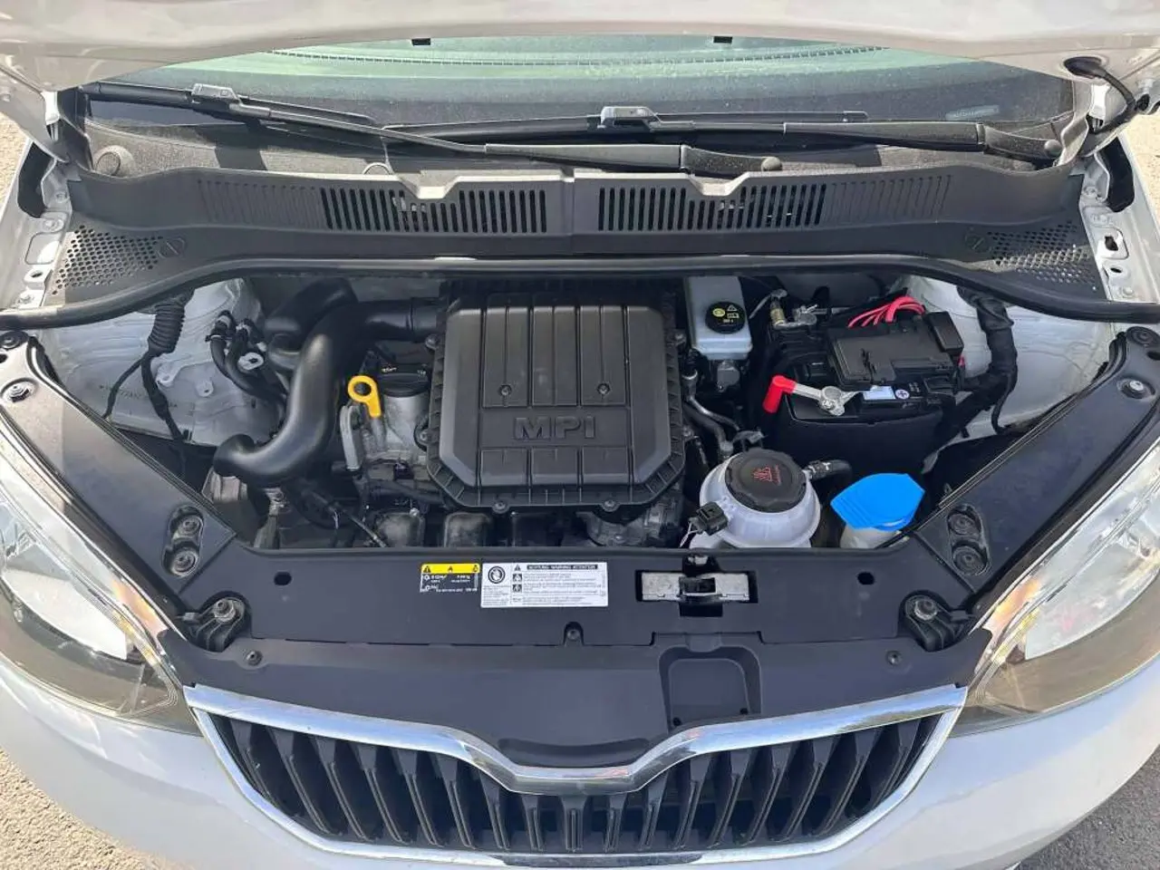 https://cdn.autoq.gr/websites/stock-center.gr/images/vehicles/skoda-citigo-5-xronia-eggyisi-active-aspro-2018/img_7151.jpg