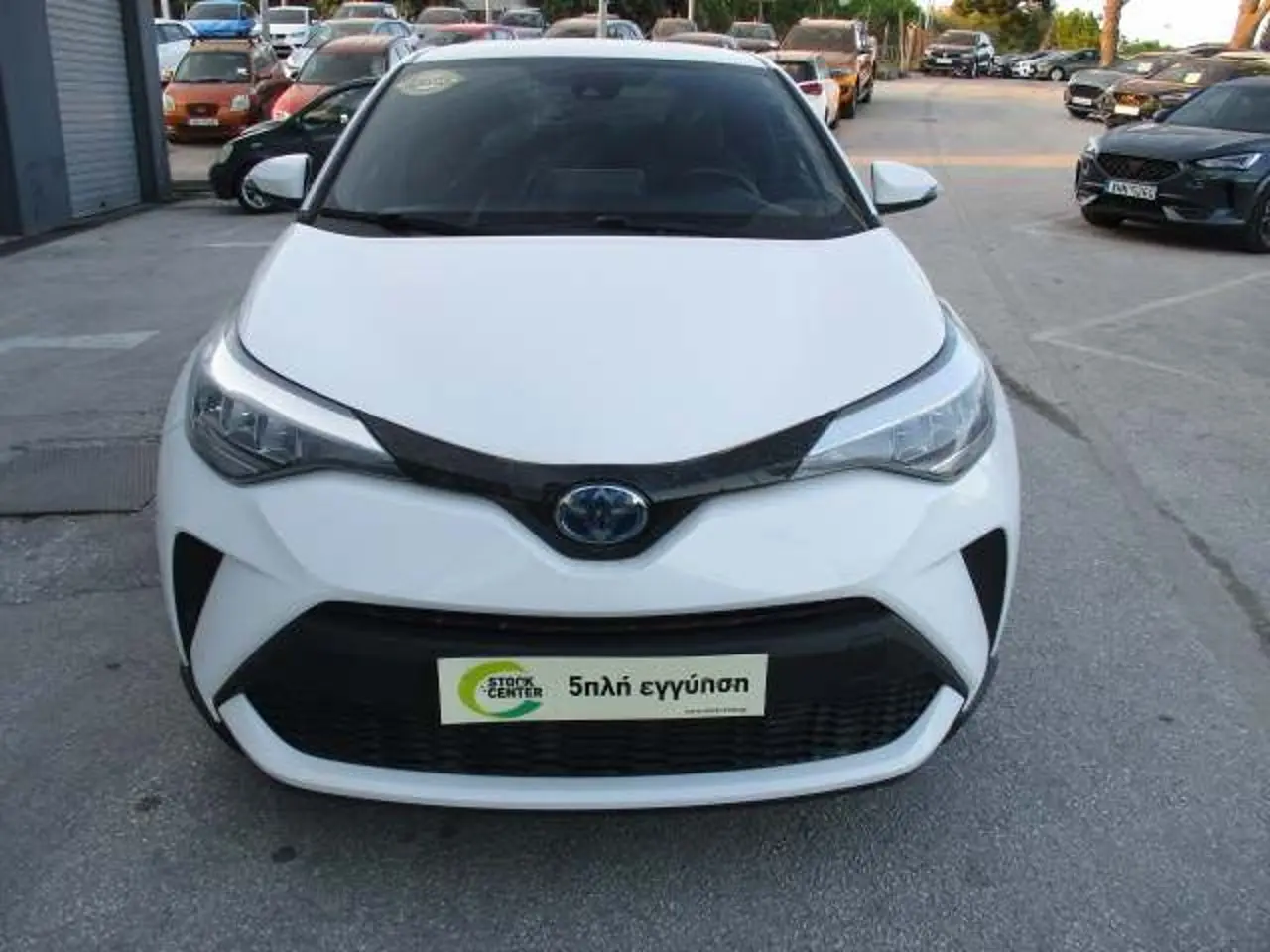 Toyota C-HR - View 2