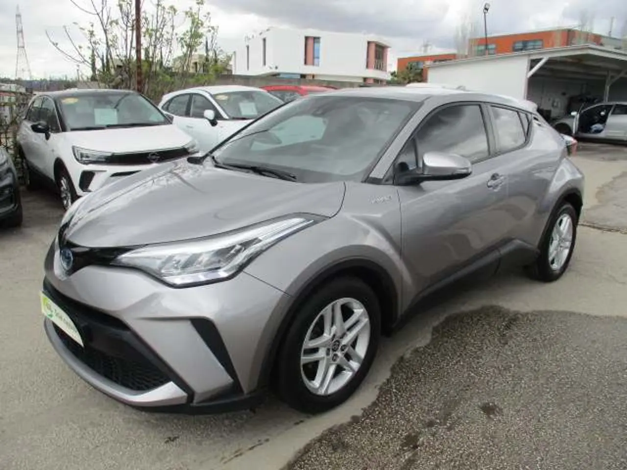 Toyota C-HR - View 3