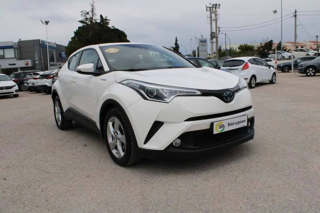 Toyota C-HR - View 1