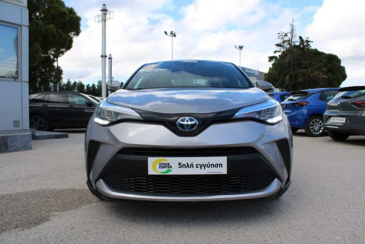 Toyota C-HR - View 2