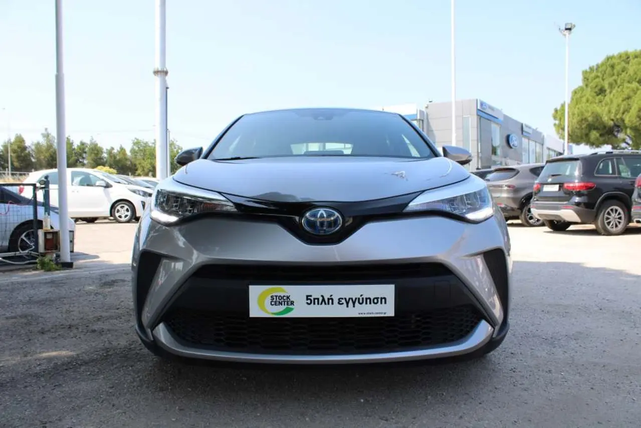 Toyota C-HR - View 3
