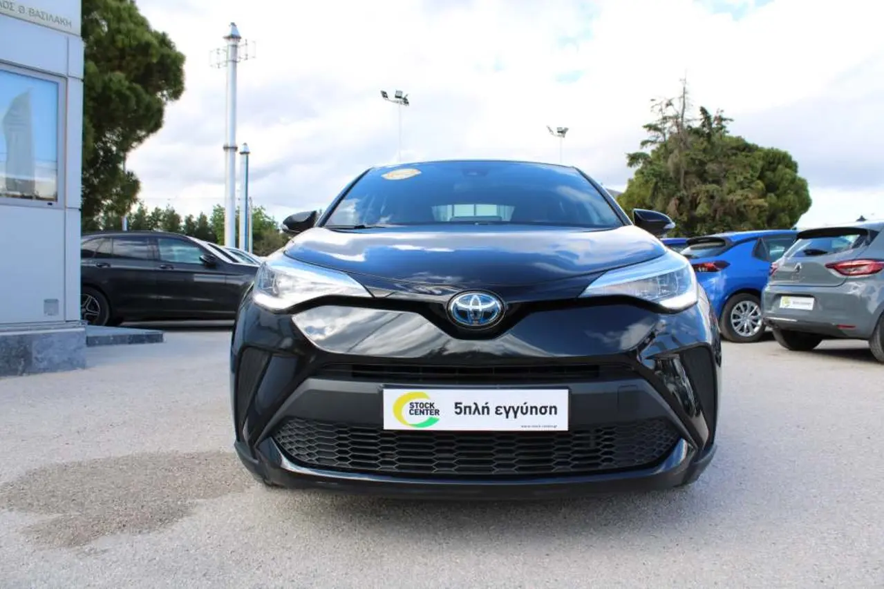 Toyota C-HR - View 2