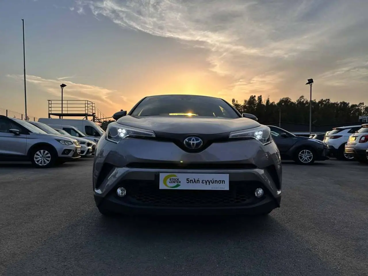 Toyota C-HR - View 2