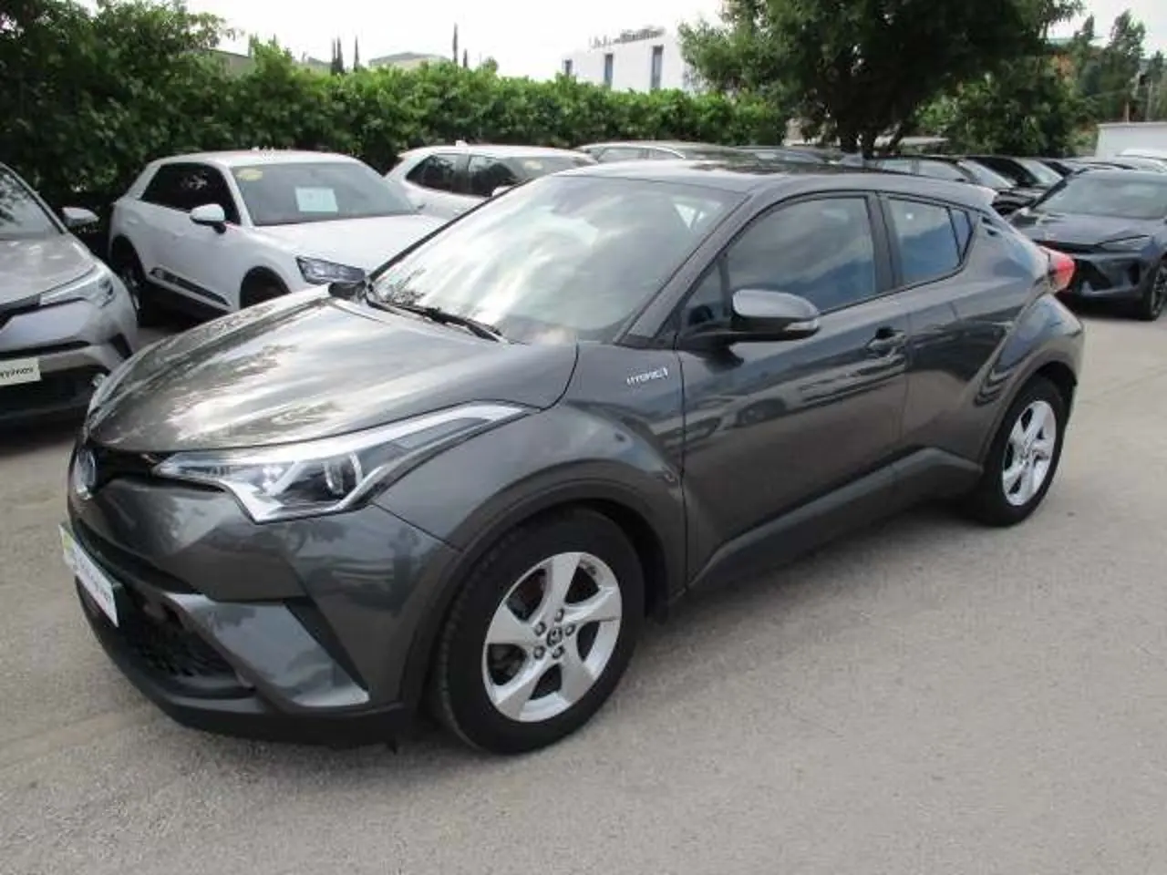 Toyota C-HR - View 3