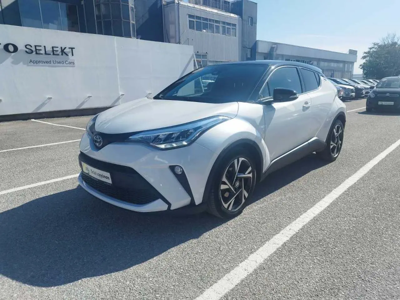 Toyota C-HR - View 3
