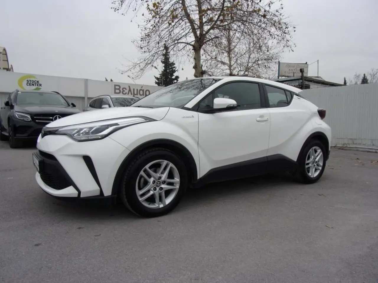 Toyota C-HR - View 3