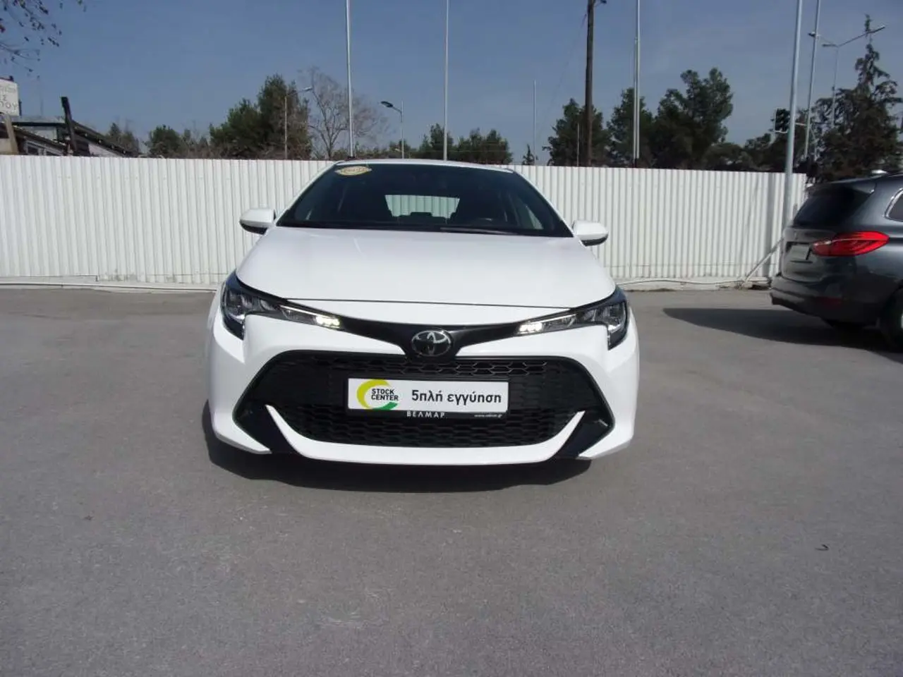 Toyota Corolla - View 2