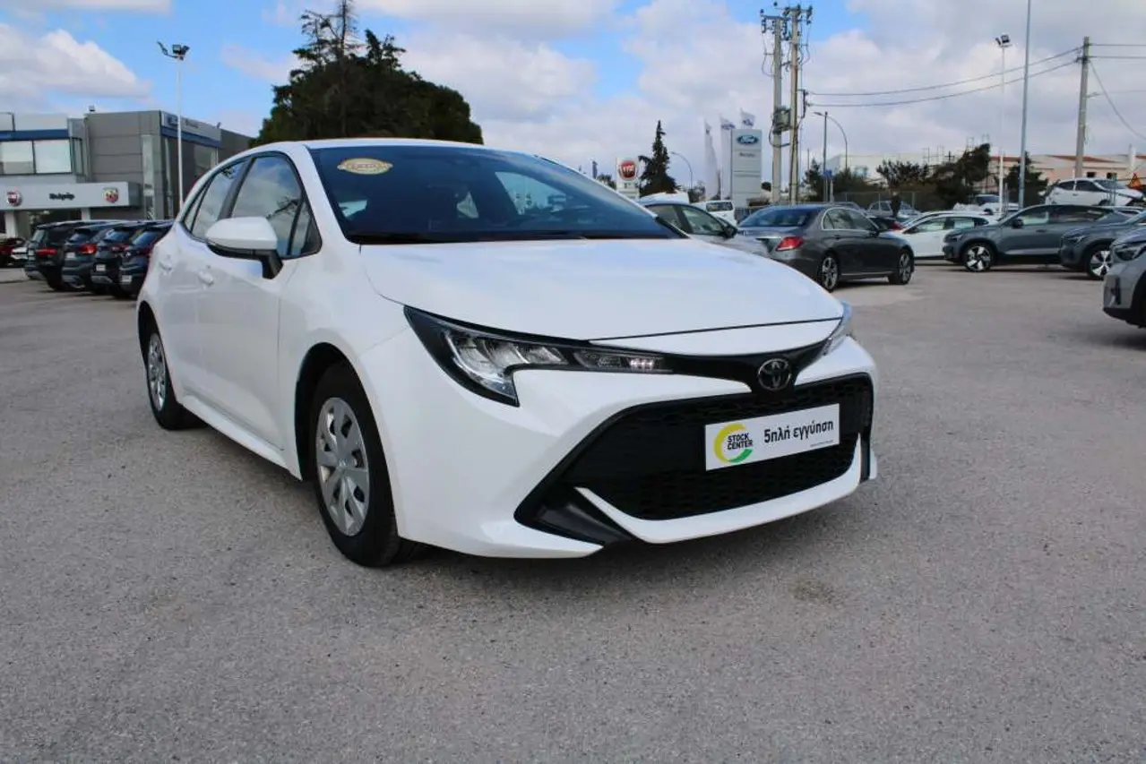 Toyota Corolla - View 1
